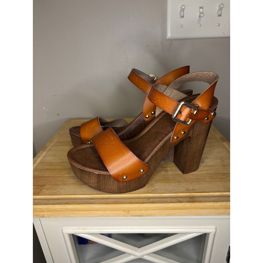 Mossimo Supply Co Womens 7.5 Brown Faux Leather Platform Block Heel Sandals